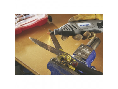 Набор многофункциональных насадок DREMEL® включает 100 позиций (723)